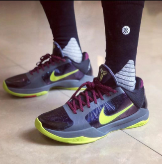 Nike Kobe 5 Yow Think 白粉 實戰籃球鞋 photo review